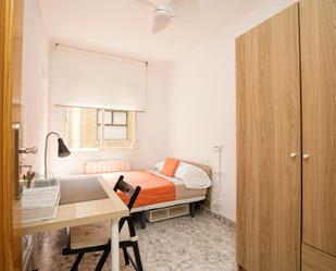 Bedroom of Flat to share in Badalona  with Heating, Washing machine and TV