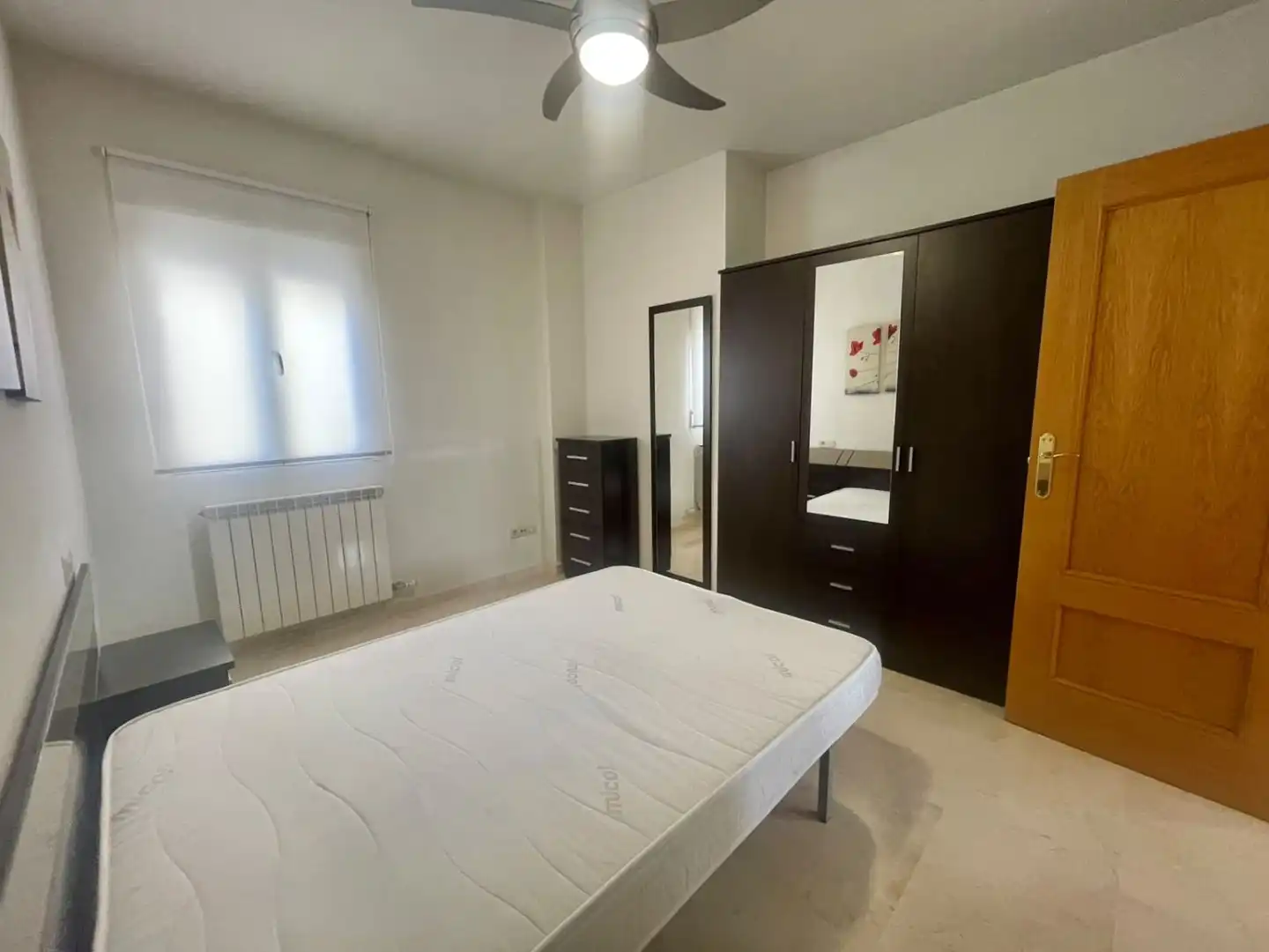 Habitación de Ático en venta en Valdepeñas con Aire acondicionado, Calefacción y Terraza