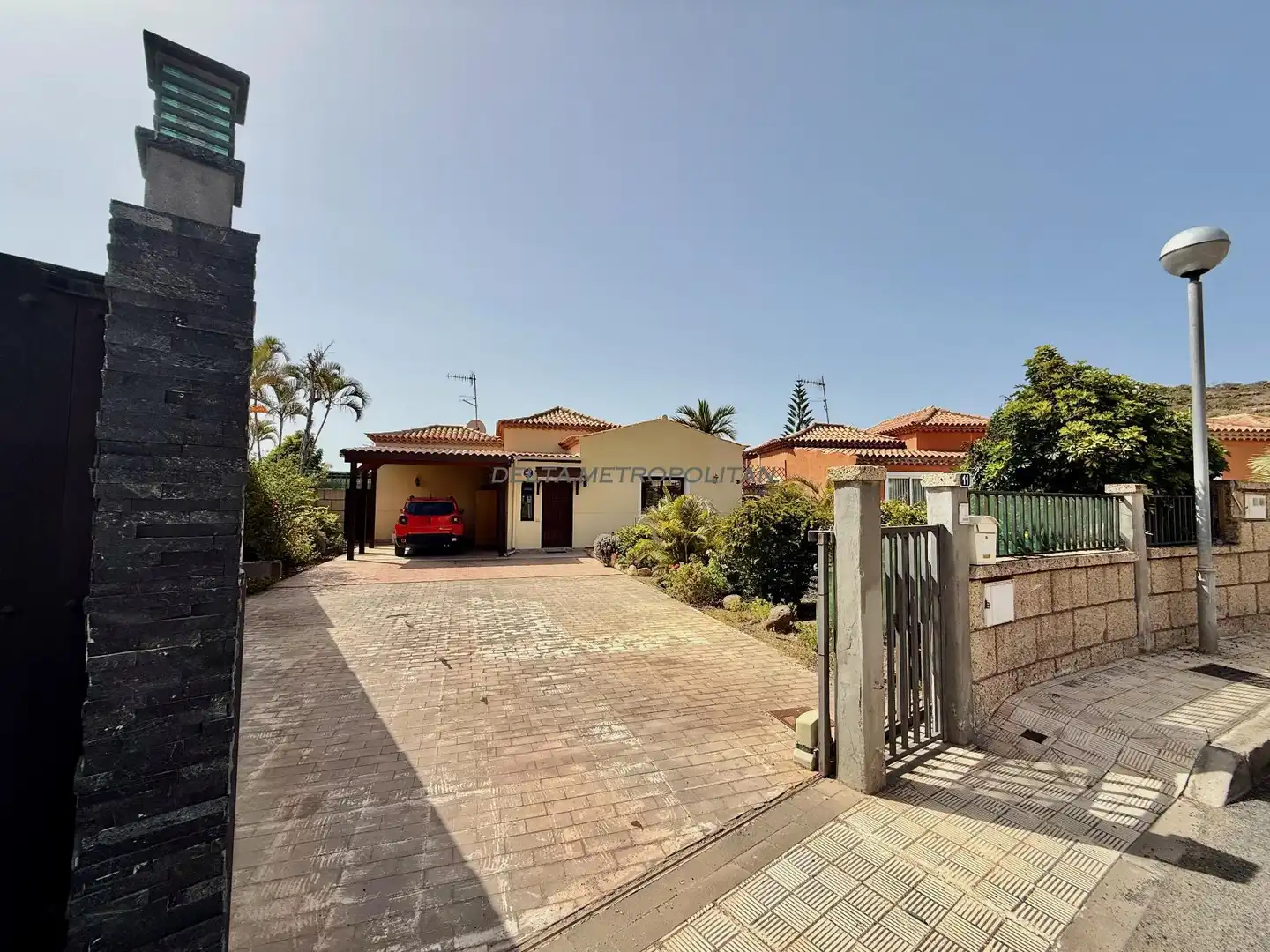 Exterior view of Houses for sale in Arona  with Air Conditioner, Terrace and Storage room