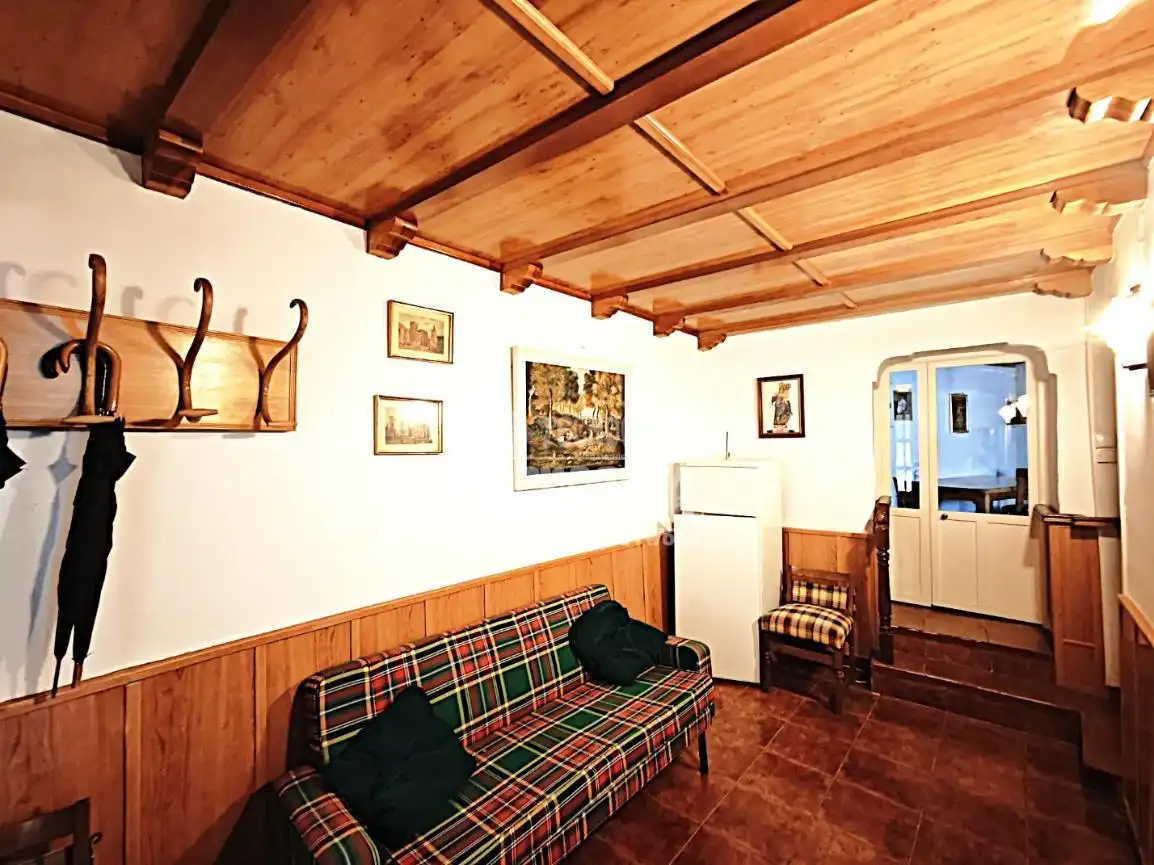 Sala d'estar de Casa adosada en venda en Altarejos amb Calefacció