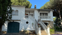 Vista exterior de Casa o xalet en venda en L'Escala amb Terrassa