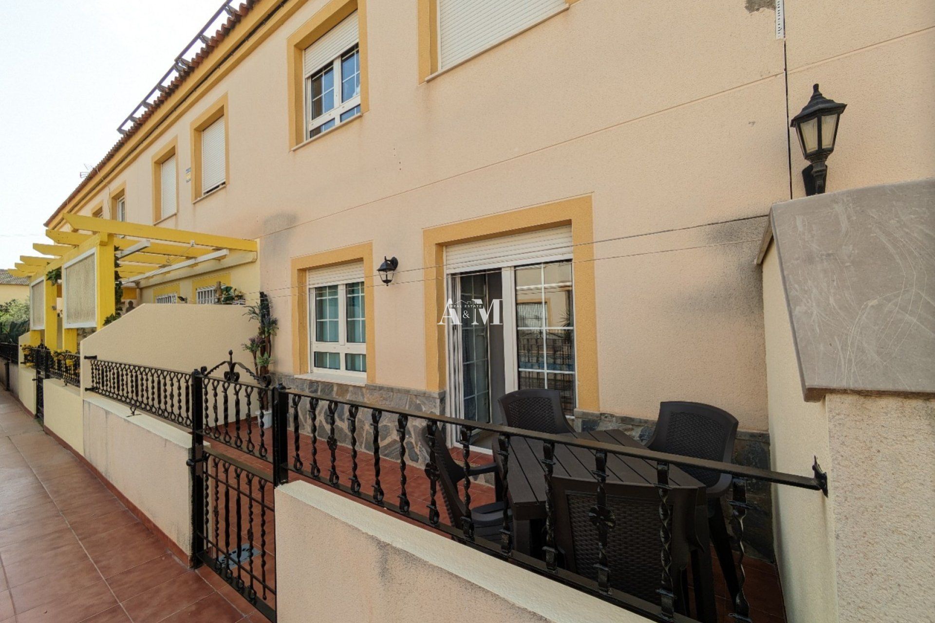 Vista exterior de Piso de alquiler en Daya Nueva con Aire acondicionado, Calefacción y Terraza