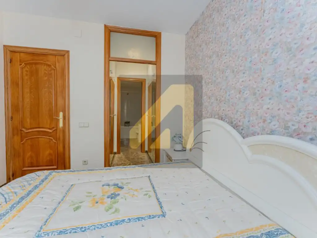 Dormitori de Apartament en venda en L'Hospitalet de Llobregat