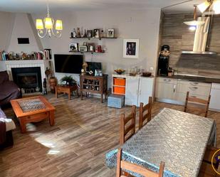 Sala d'estar de Finca rústica en venda en Villar y Velasco amb Calefacció i Balcó