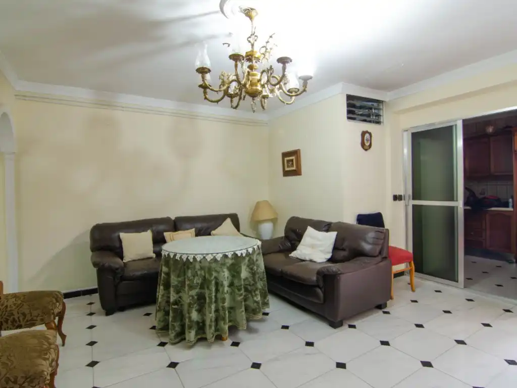Sala d'estar de Casa o xalet en venda en La Rinconada