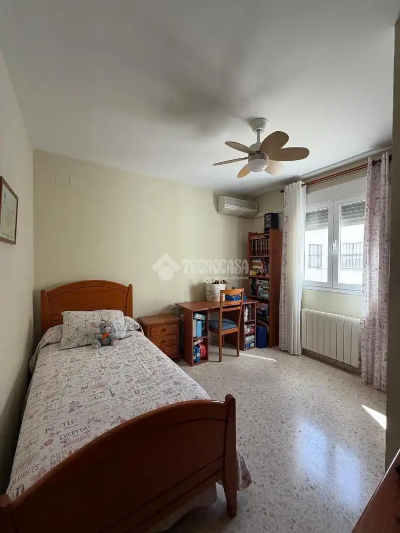 Bedroom of Detached homes for sale in Utrera  with Air Conditioner and Community pool