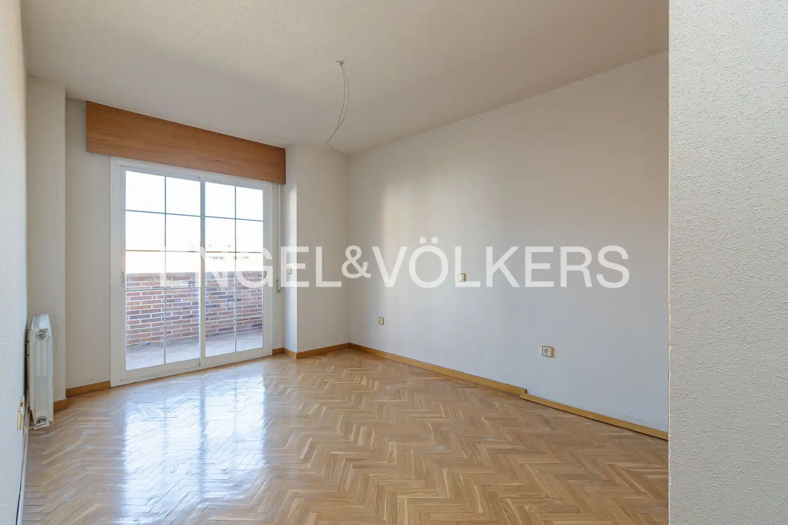 Schlafzimmer von Dachboden zum Verkauf in Coslada mit Heizung, Parkett und Terrasse