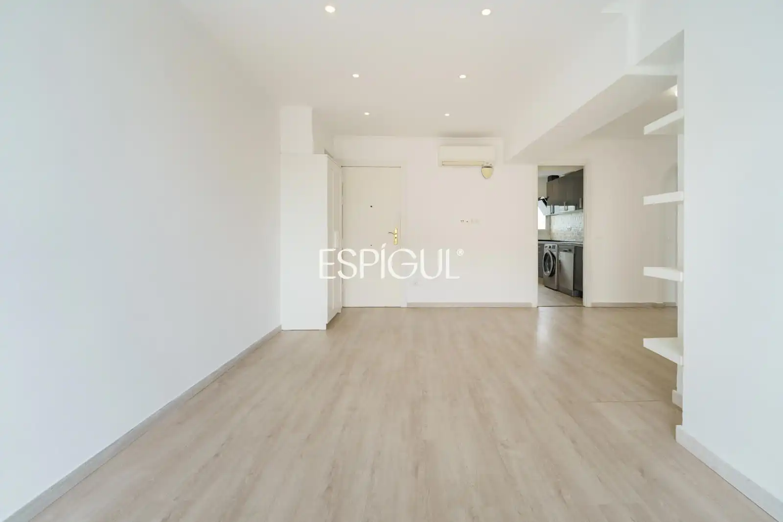 Ático con terraza en venta en Trelawny, imagen 4