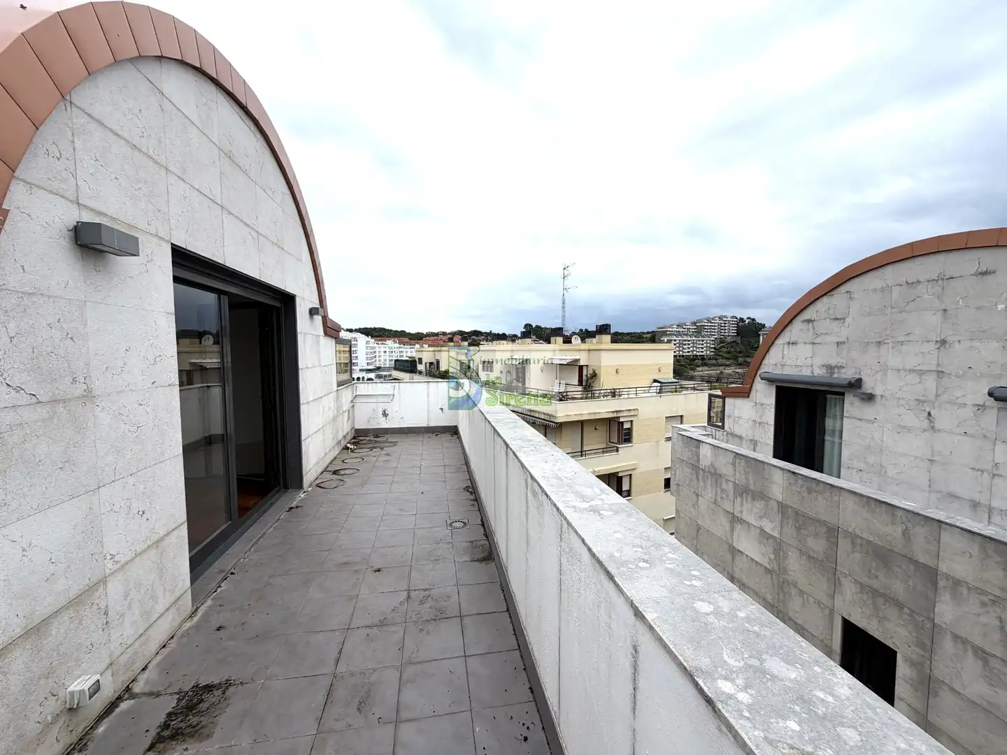 Terraza de Piso en venta en Castro-Urdiales con Calefacción, Terraza y Piscina