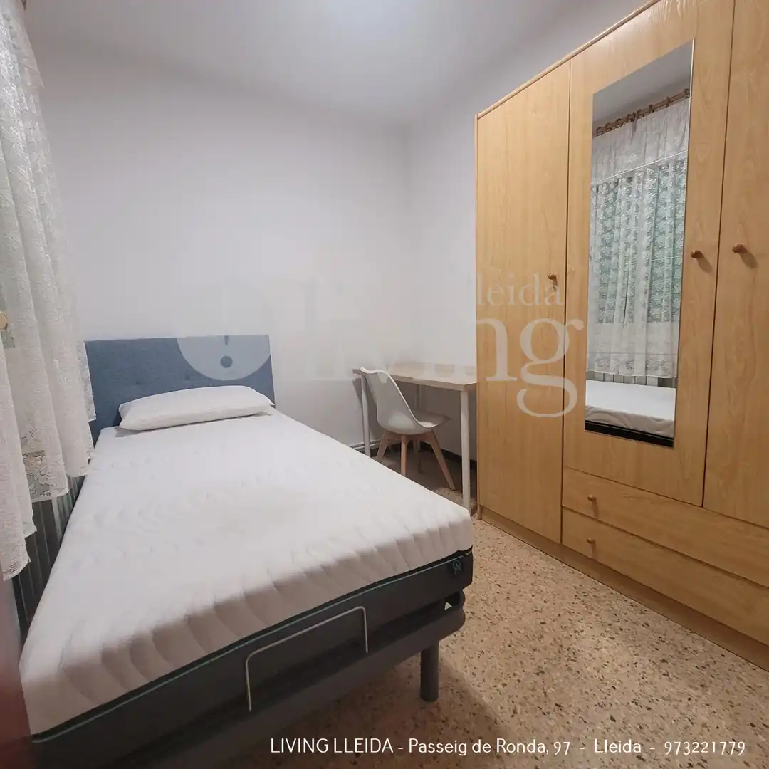 Schlafzimmer von Wohnung zur Miete in Lleida mit Klimaanlage, Heizung und Terrasse