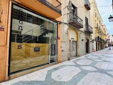 Business premises to rent in Carrer Joan Maragall 20