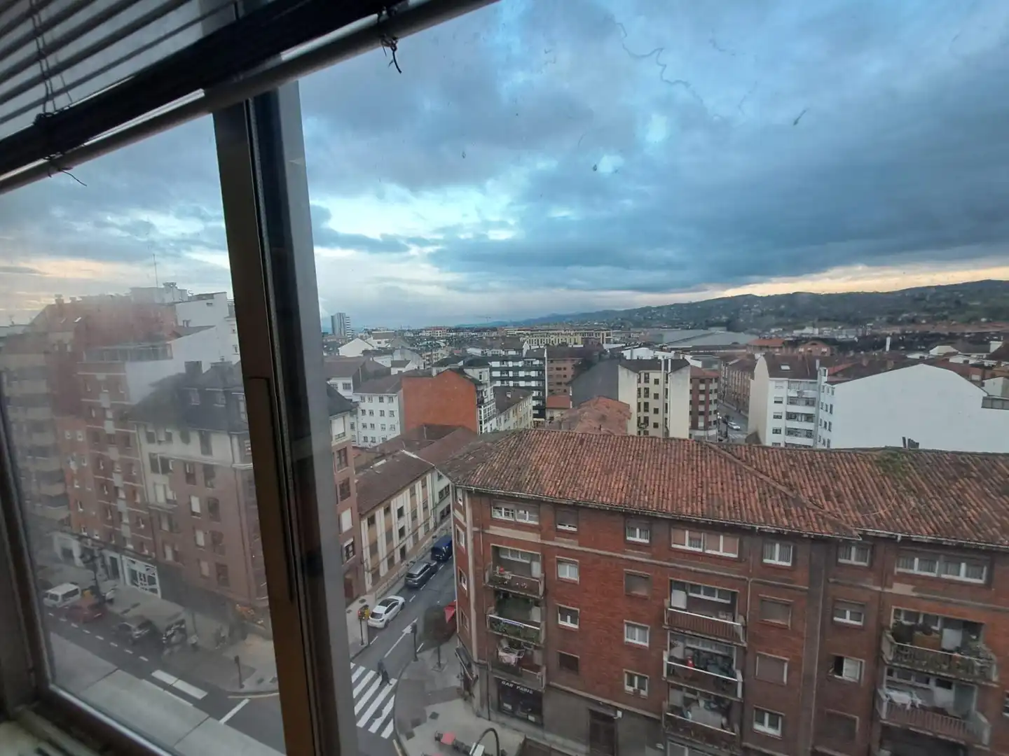 Vista exterior de Pis en venda en Oviedo 