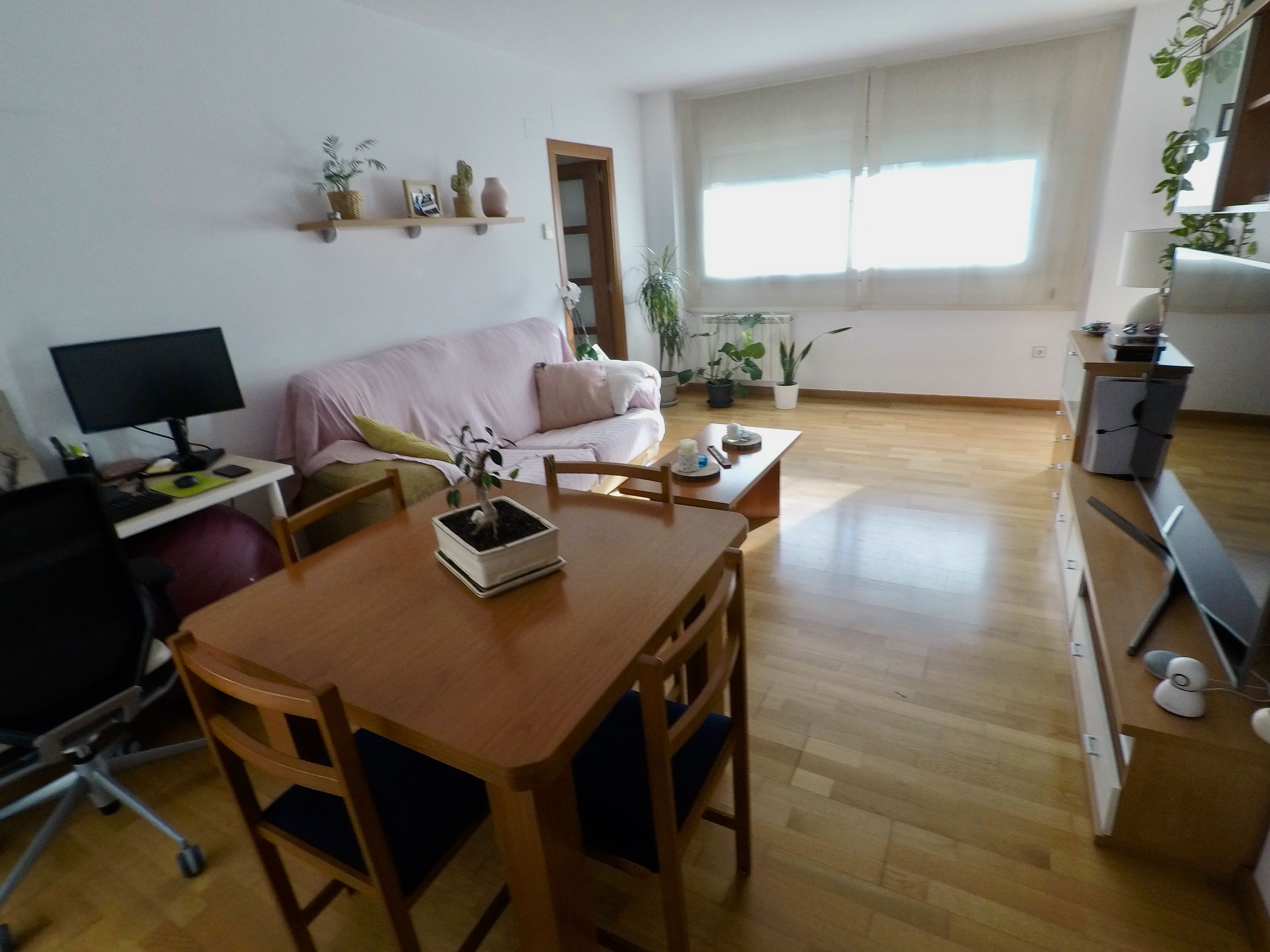Living room of Flat for rent in Terrassa  with Air Conditioner, Heating and Parquet flooring