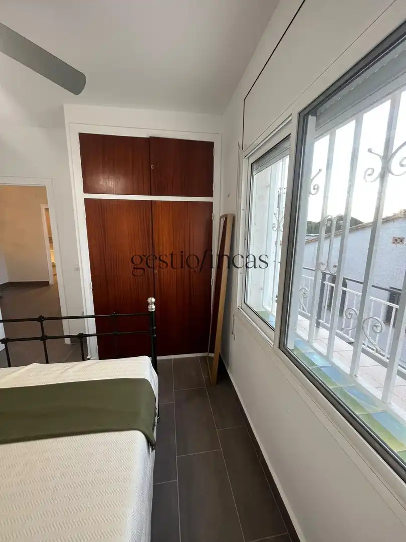 Apartments for rent in Avenida ENRIC GRANADOS, Regueral - Prat d'en Forés