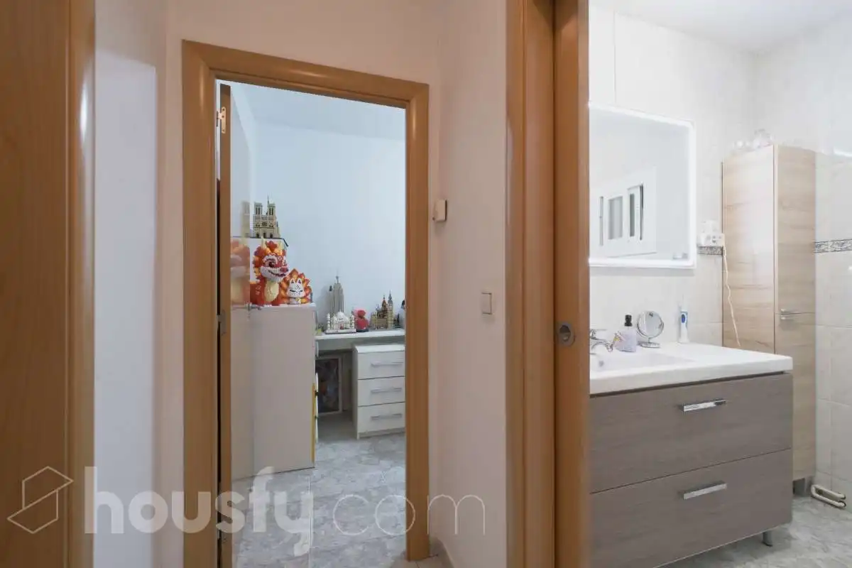 Flat for sale in Vilafranca del Penedès  with Air Conditioner, Heating and Storage room