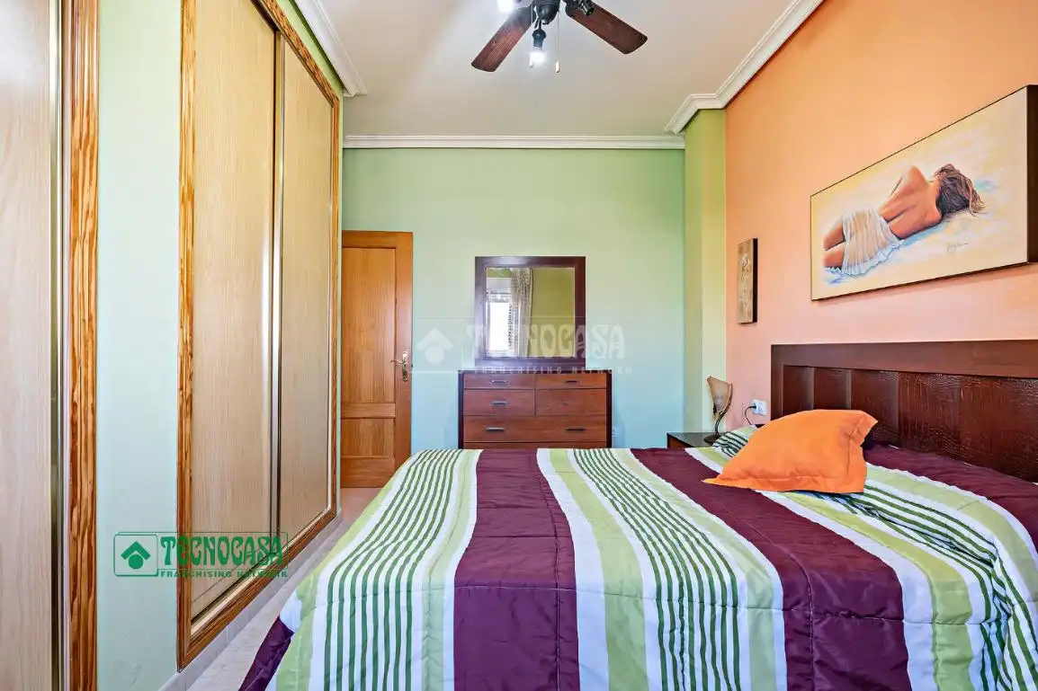 Bedroom of Flat for sale in Viator