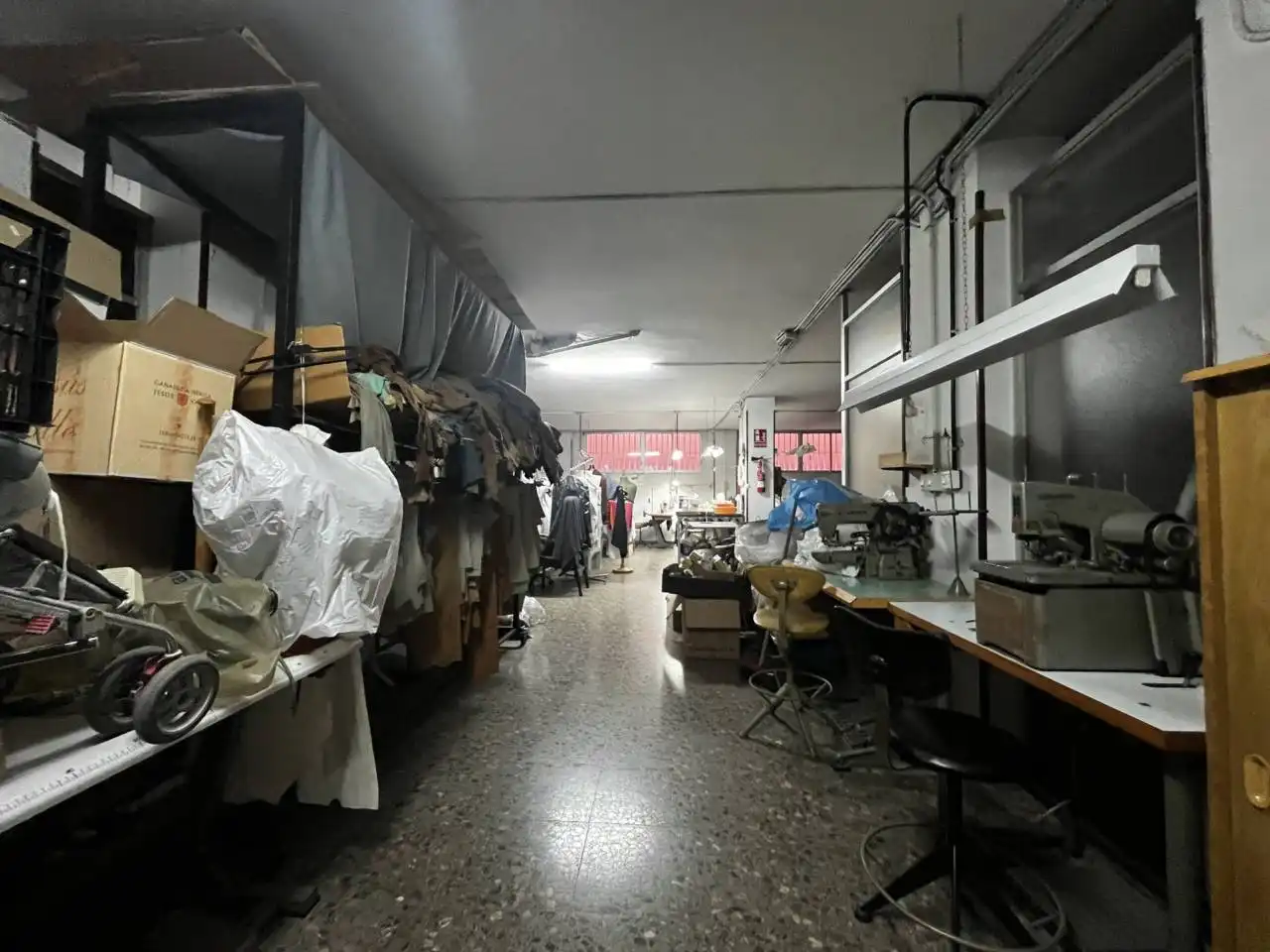 Geschaftsraum zur Miete in Calle Felip II, La Sagrera