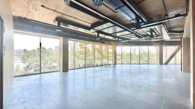 Oficina en Alquiler en Carrer de Cristóbal de Moura en El Besós i el Maresme