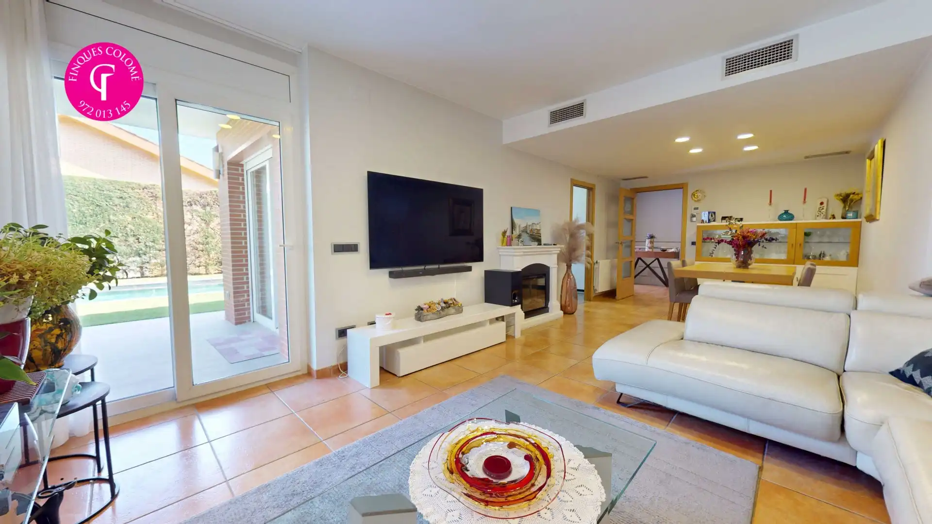 Living room of Houses for sale in Quart  with Air Conditioner, Heating and Terrace