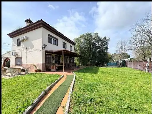 Garden of Houses for sale in Utrera  with Air Conditioner, Private garden and Storage room