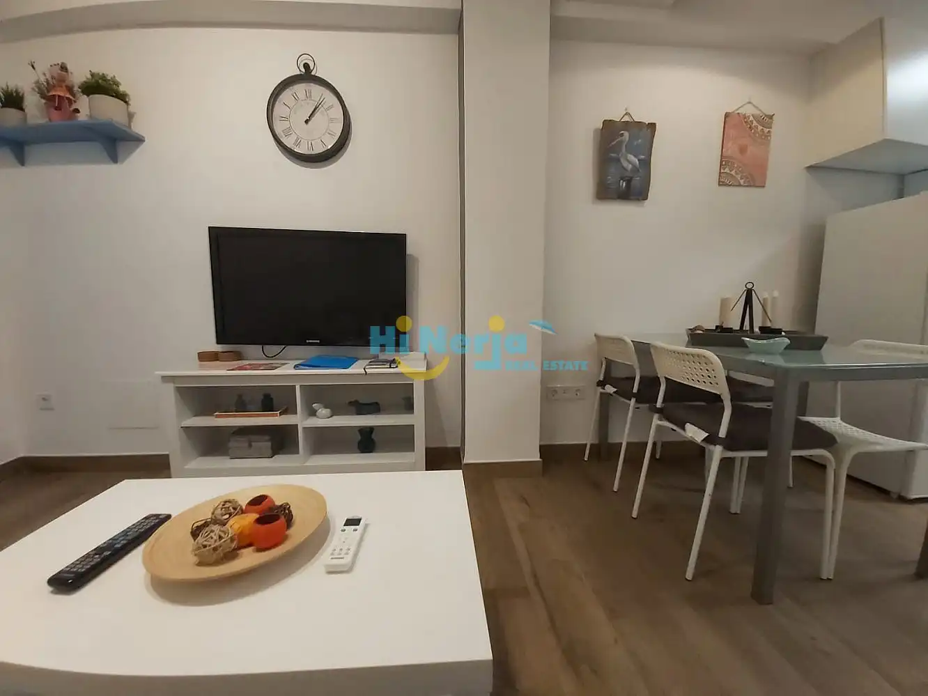Sala d'estar de Apartament de lloguer en Nerja amb Aire condicionat, Calefacció i Moblat