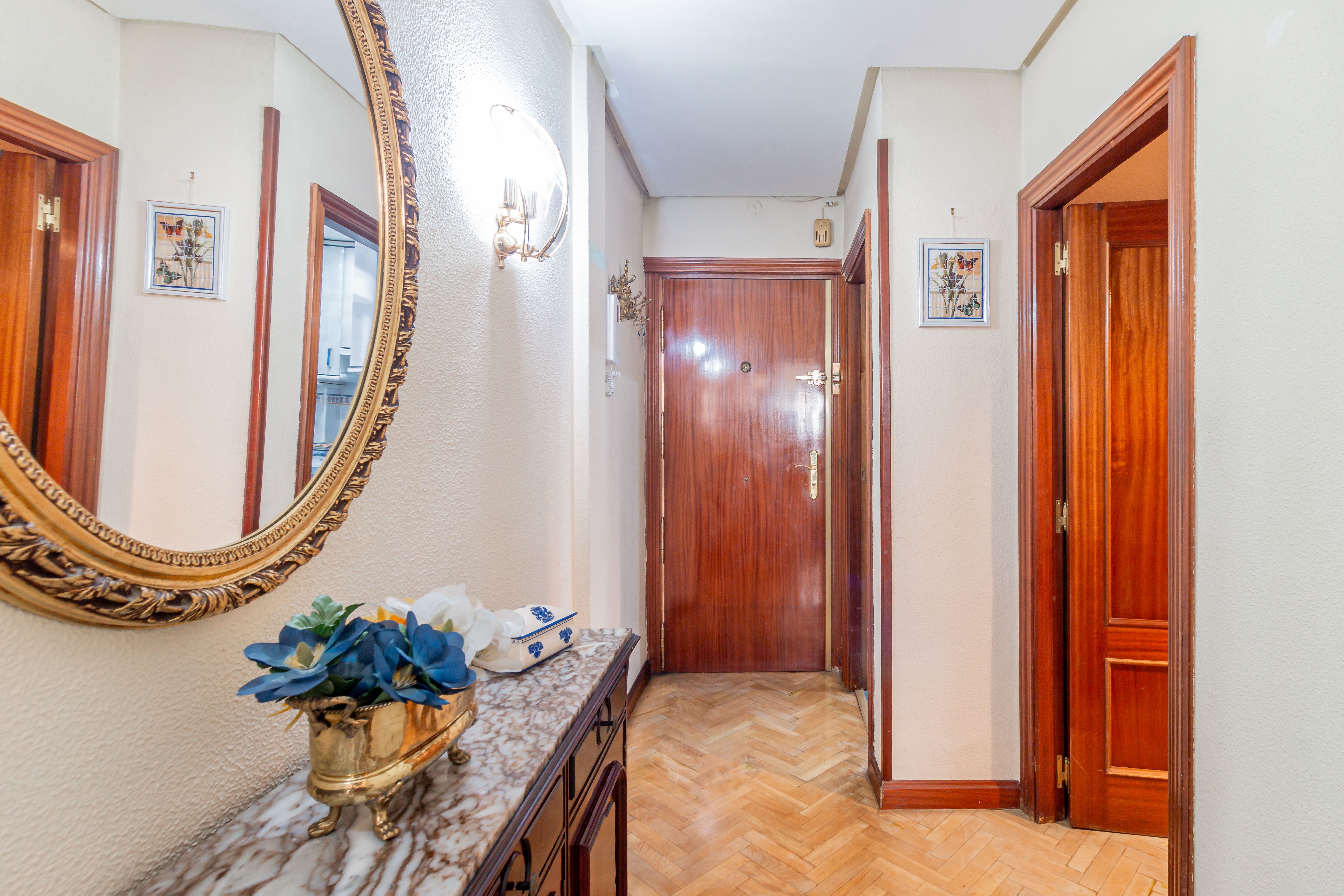 Flat for sale in  Madrid Capital  with Heating