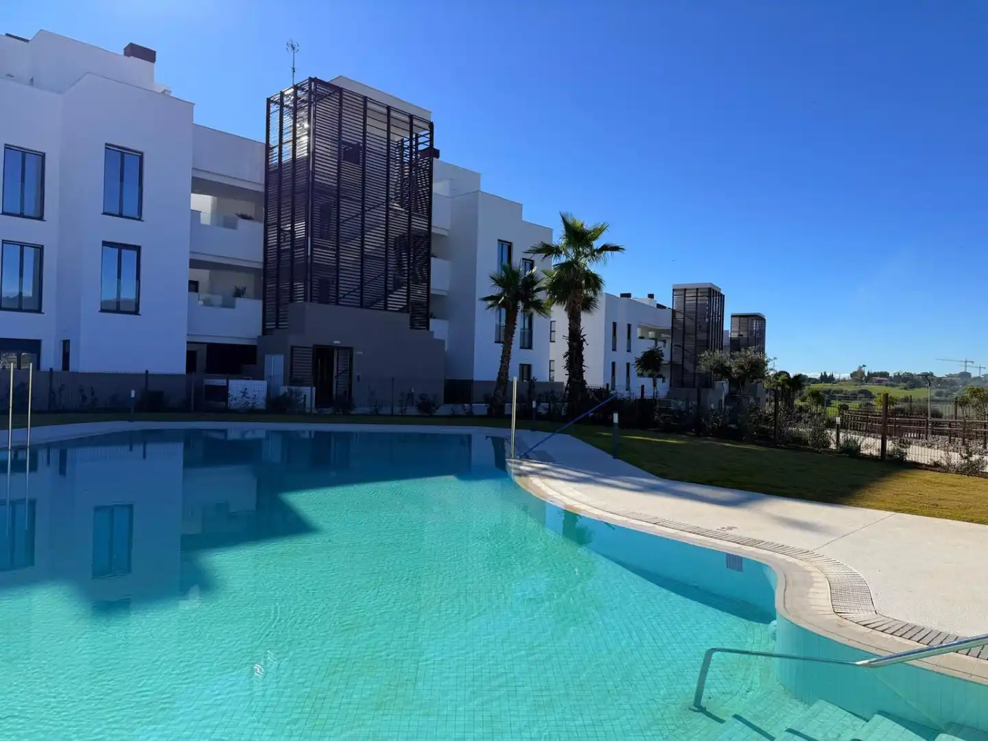 Swimming pool of Flat for sale in Estepona  with Air Conditioner, Heating and Terrace