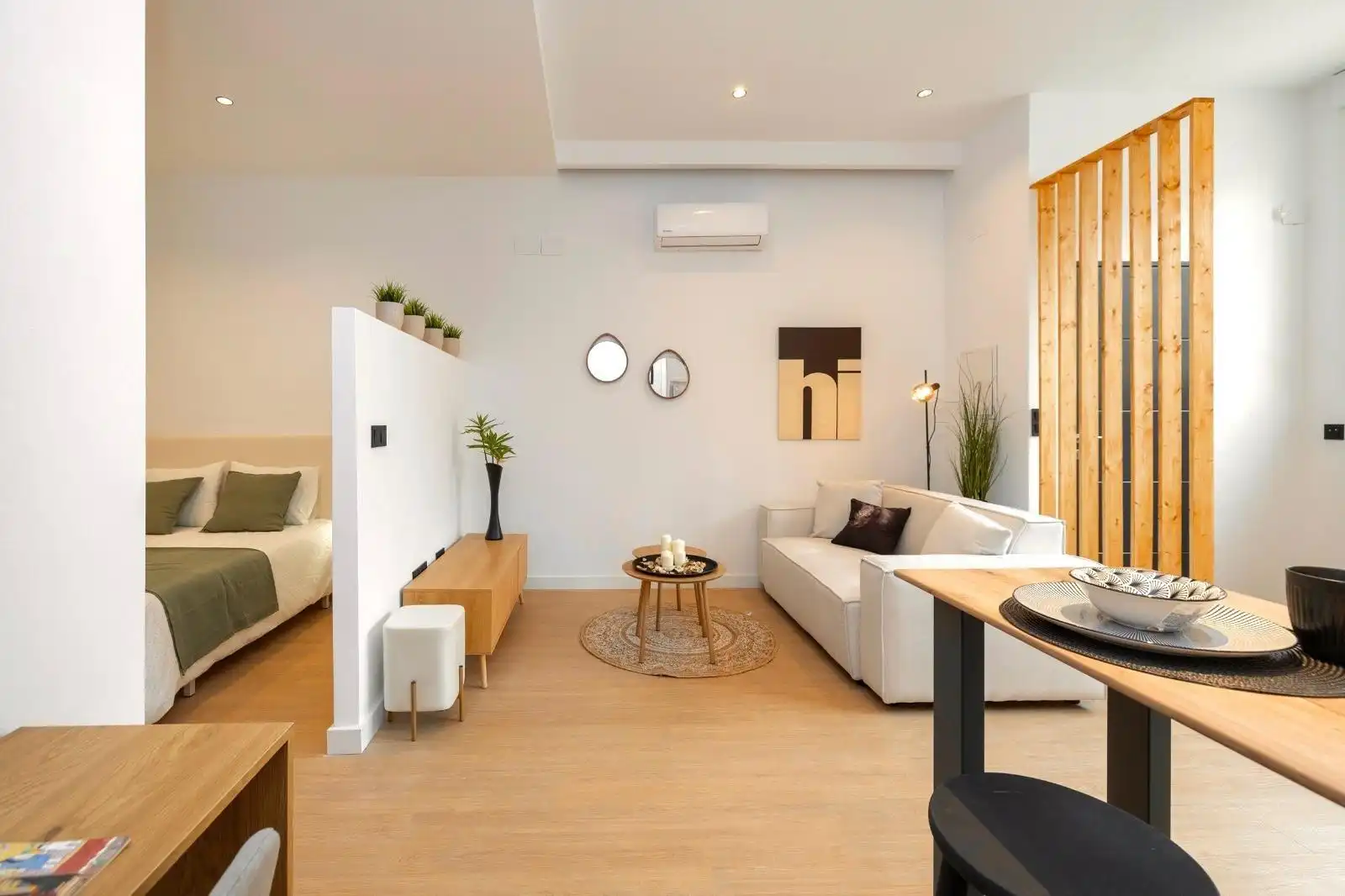Sala d'estar de Apartament en venda en Granada amb Aire condicionat, Calefacció i Moblat