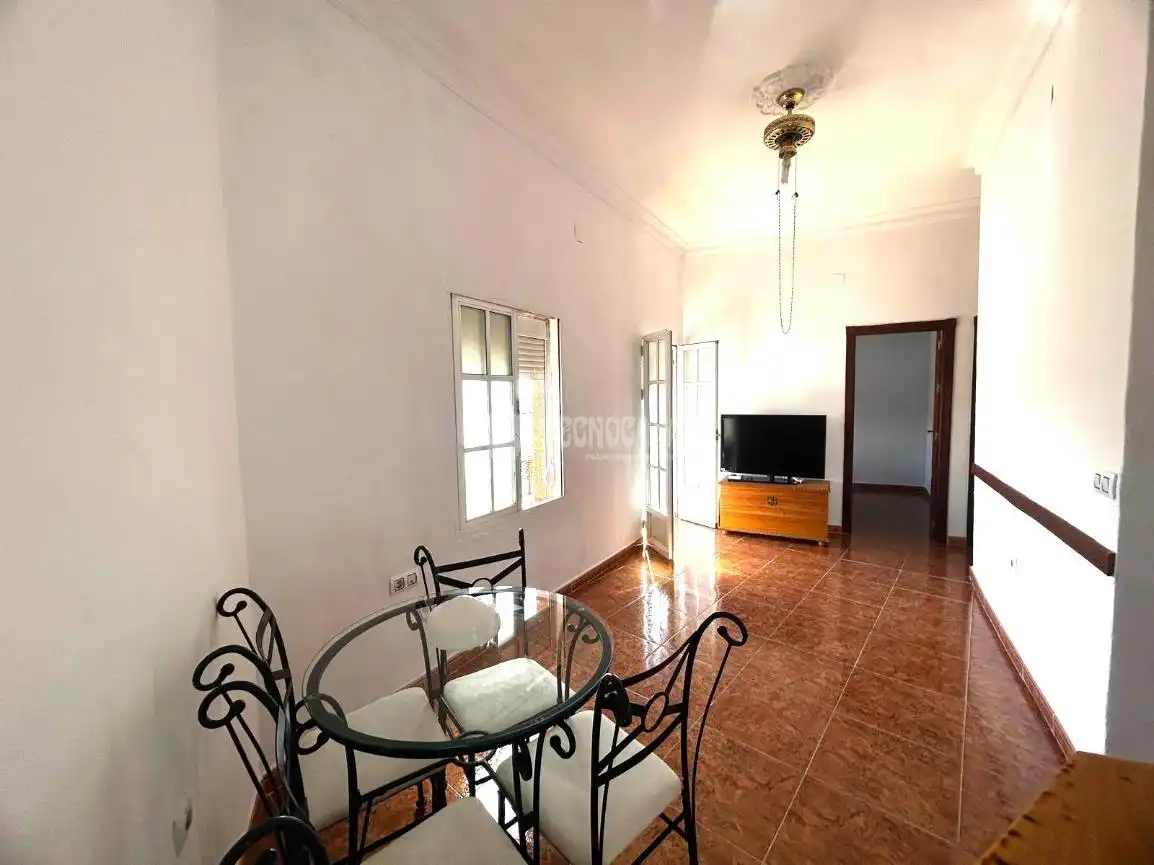 Sala d'estar de Casa adosada en venda en Alcalá del Río amb Aire condicionat i Balcó
