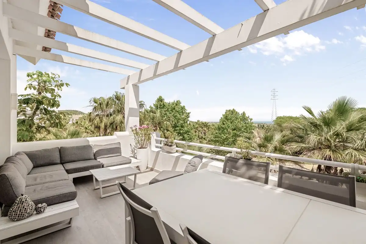 Apartament amb piscina en venda a Casares pueblo