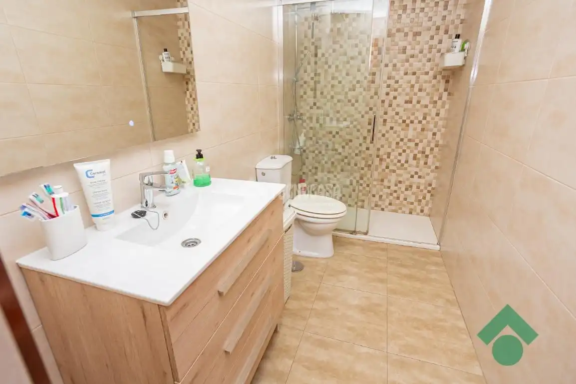 Flat with lift for sale in Av. Oceanía