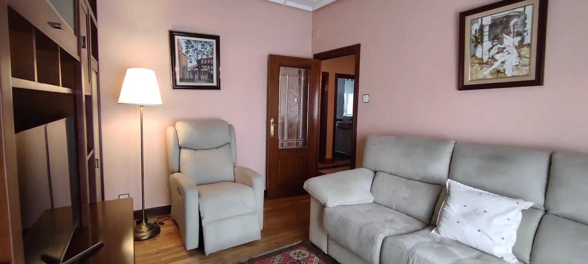 Sala de estar de Piso en venta en Valle de Trápaga-Trapagaran con Calefacción, Amueblado y Balcón