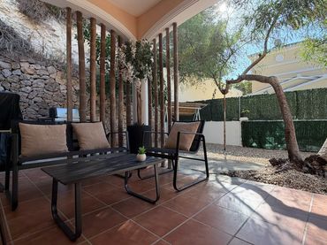 Bungalow with pool for sale in Urbanizacion Cometa III