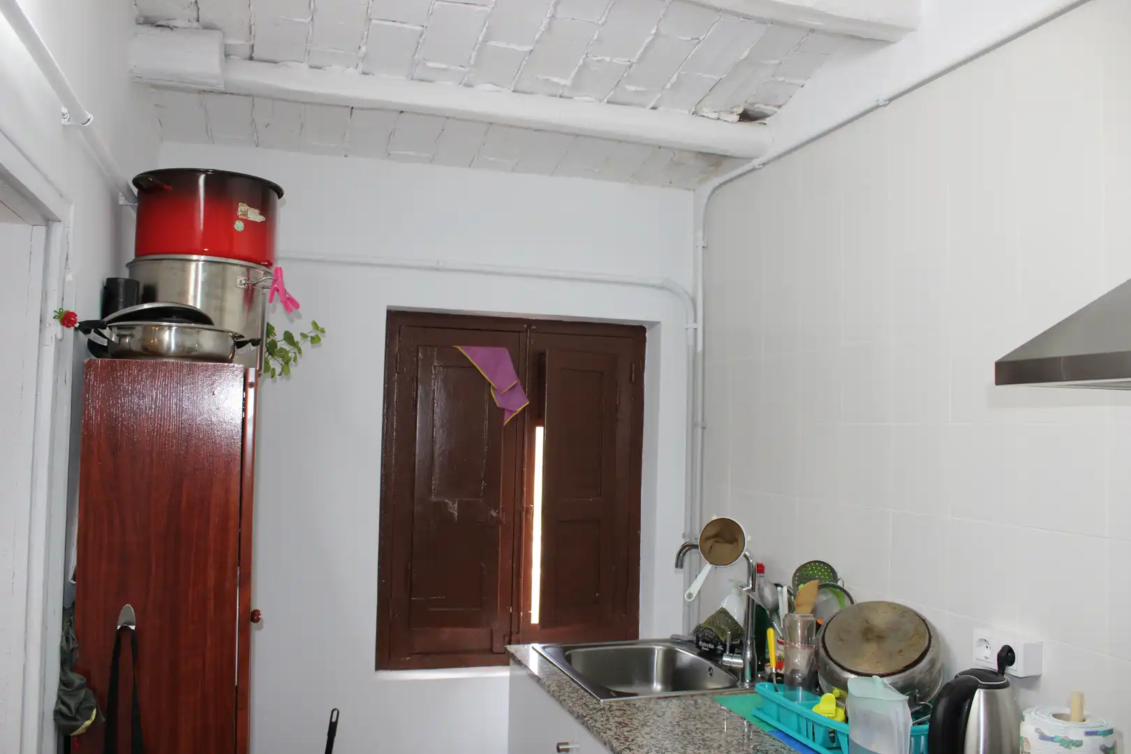 Cuina de Casa adosada en venda en Anglès amb Calefacció