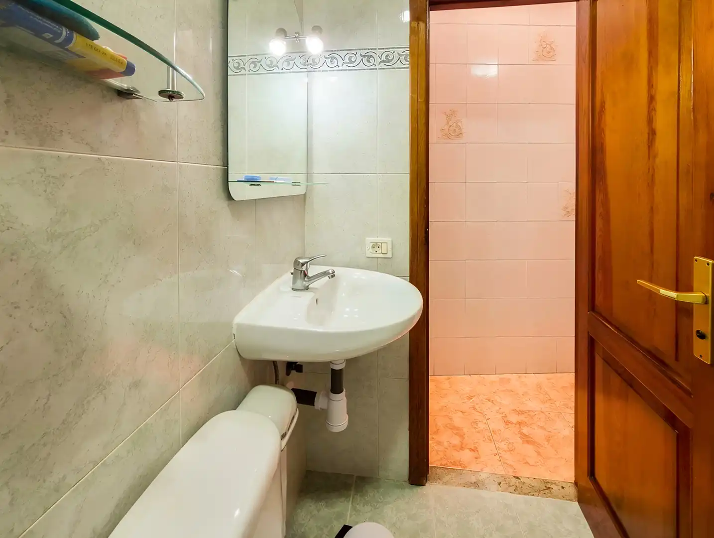 Bany de Casa o xalet en venda en Las Palmas de Gran Canaria amb Terrassa, Traster i Moblat