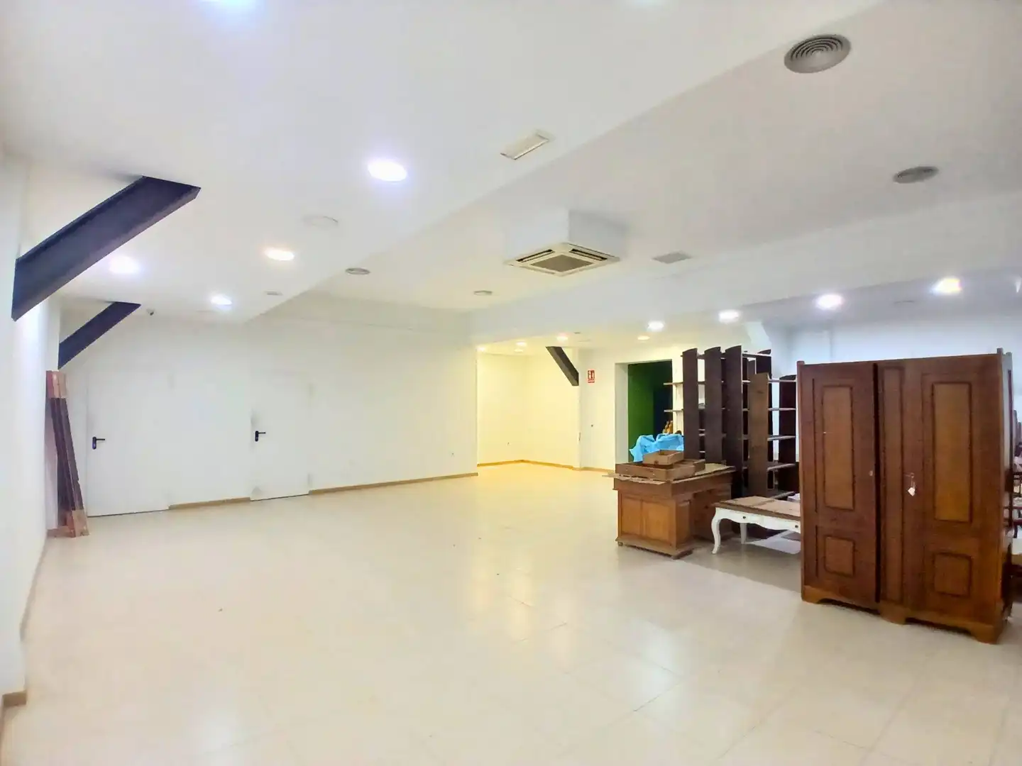 Local en venta en Cartagena con Aire acondicionado