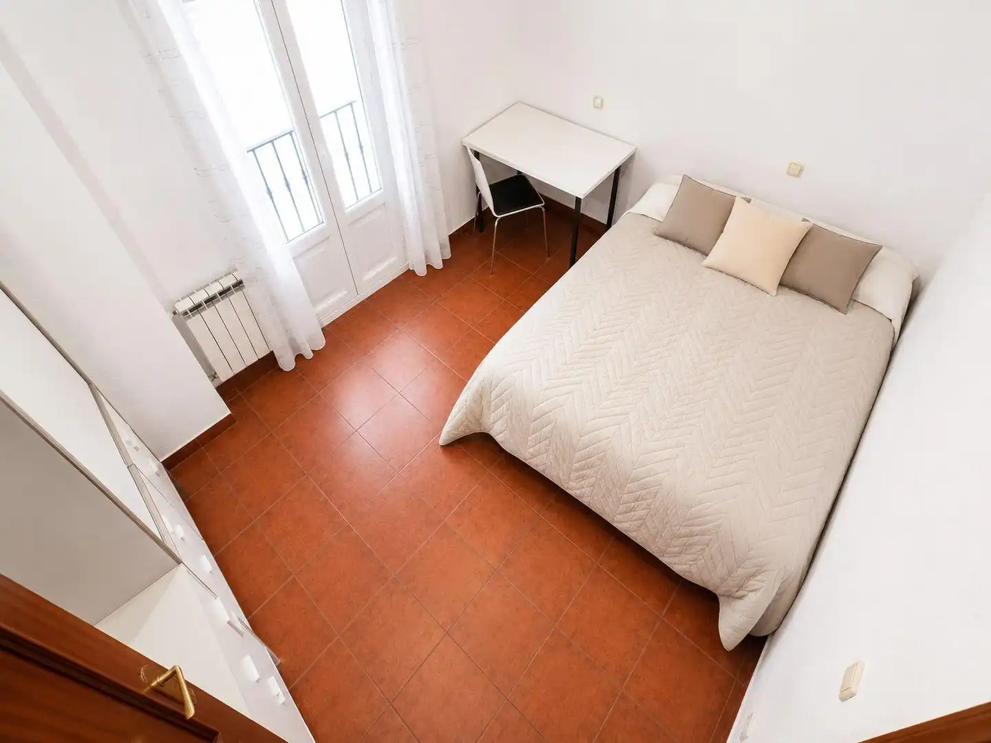 Bedroom of Flat for rent in Madrid  with Heating, Furnished and Balcony