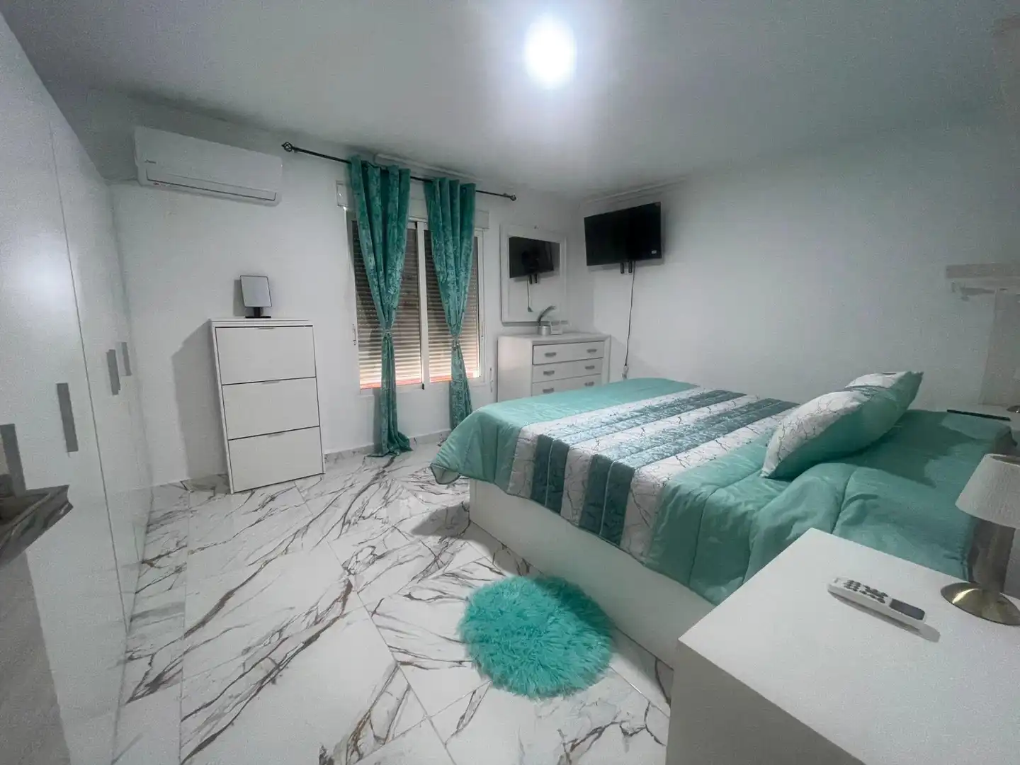 Bedroom of Houses for sale in Alzira  with Air Conditioner, Terrace and Furnished