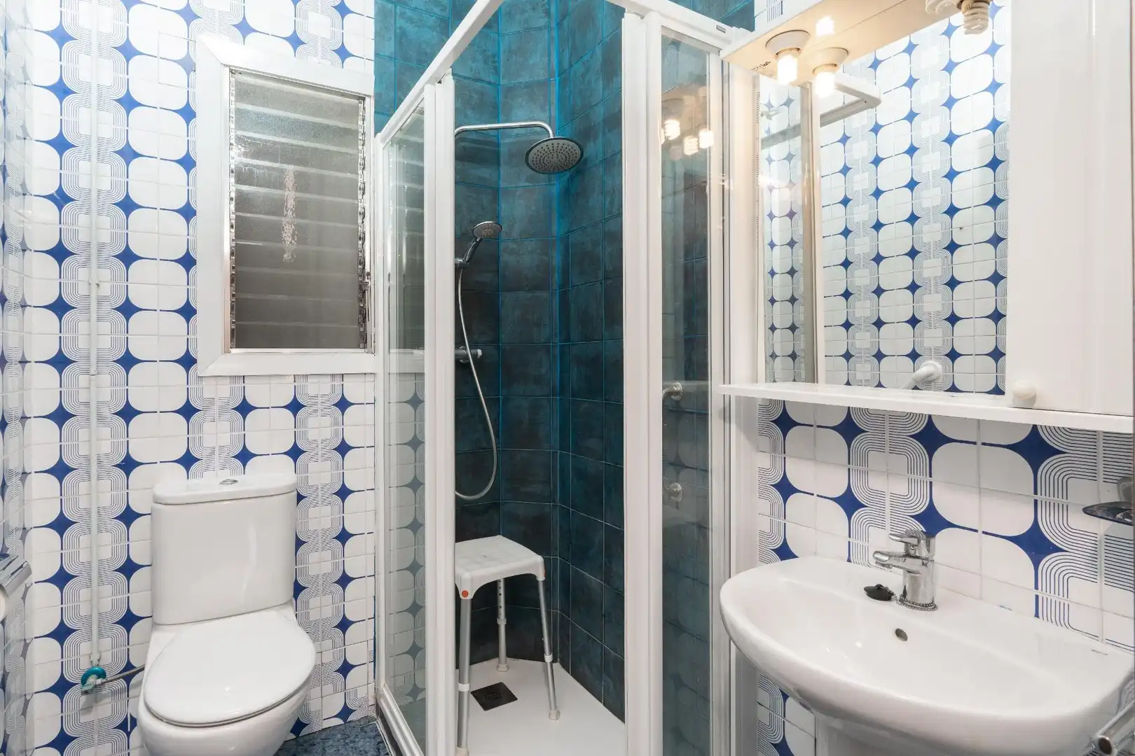 Badezimmer von Wohnung zum Verkauf in Barcelona mit Heizung und Alarm