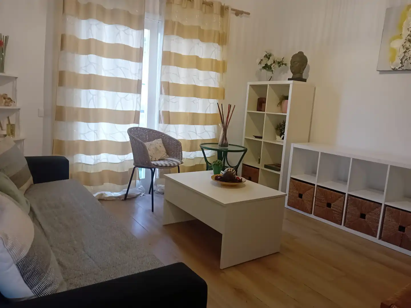 Sala d'estar de Apartament de lloguer en Las Palmas de Gran Canaria amb Parquet, Moblat i Rentadora