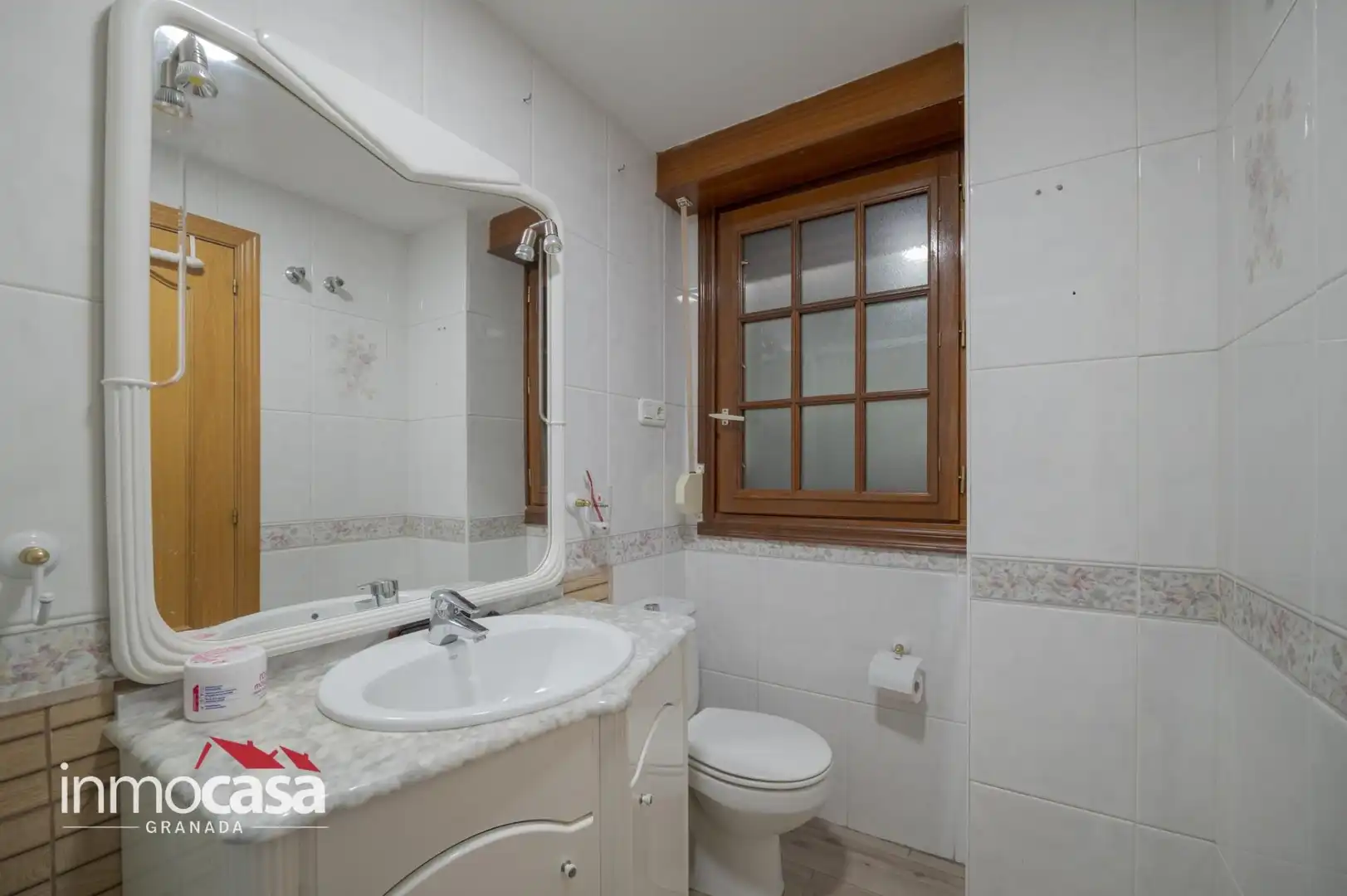 Bathroom of Houses for sale in Maracena, Granada