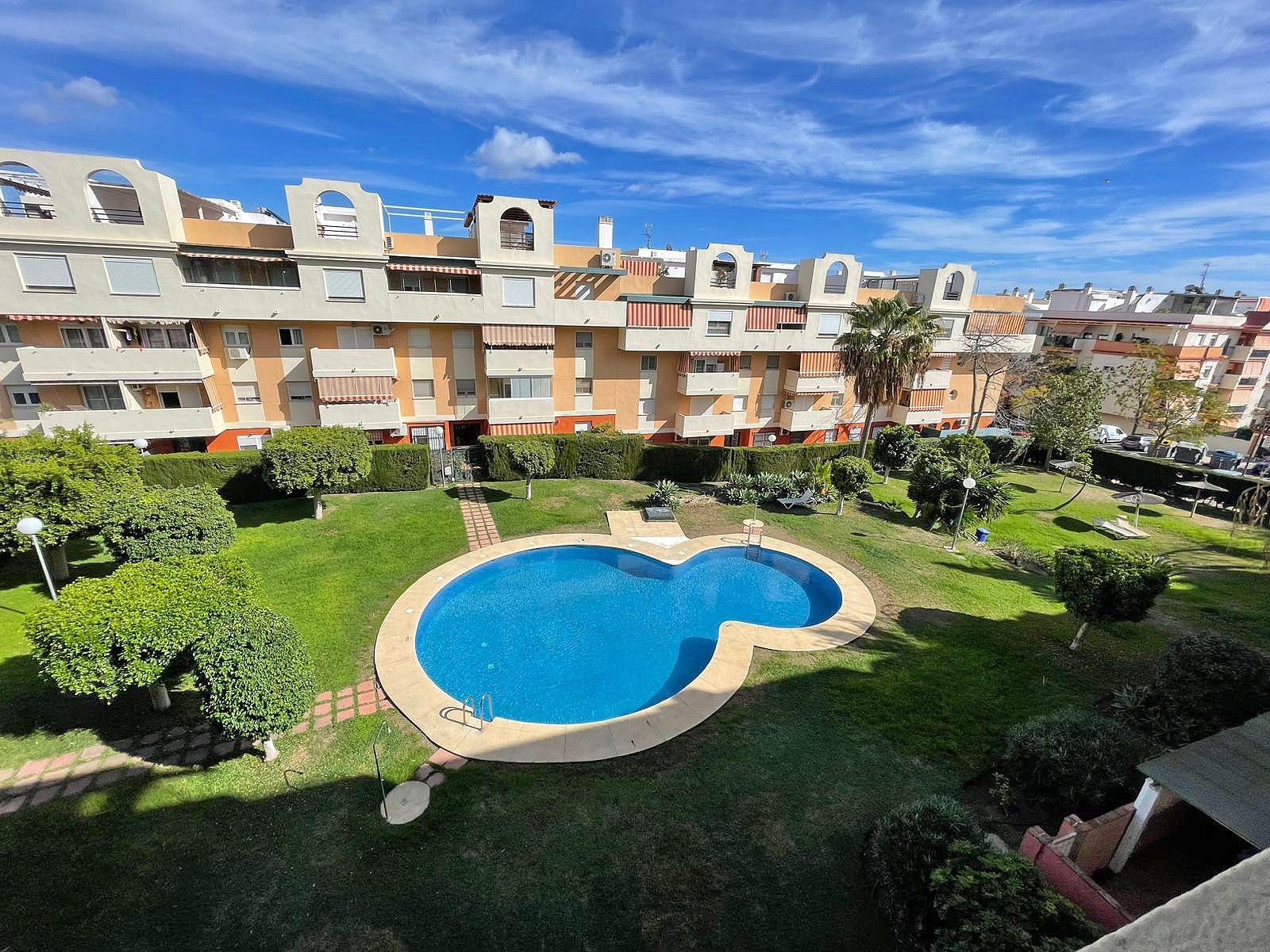 Jardí de Apartament en venda en Estepona amb Terrassa, Traster i Piscina
