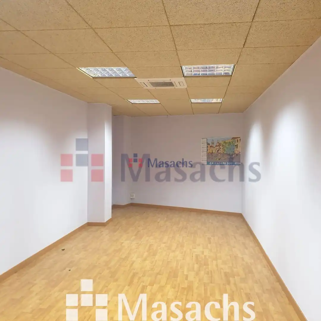 Büro zur Miete in Riudellots de la Selva