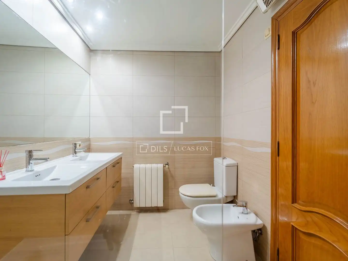 Baño de Piso en venta en Valencia con Calefacción, Parquet y Amueblado