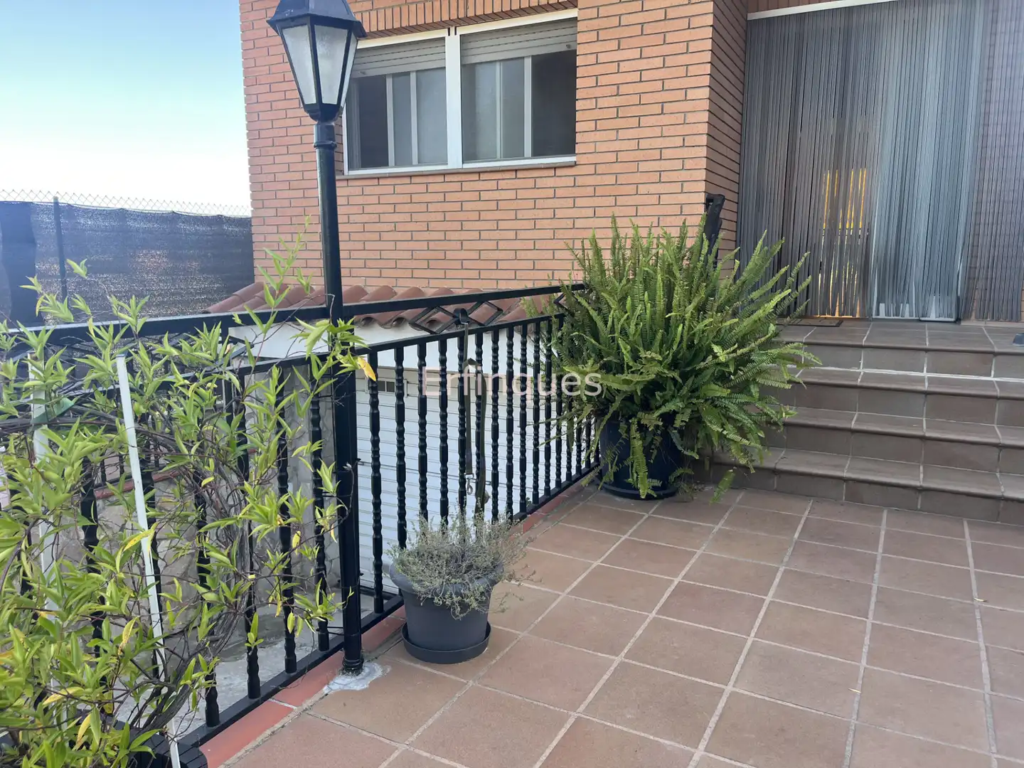 Vista exterior de Casa o chalet en venta en Rubí con Aire acondicionado, Calefacción y Jardín privado