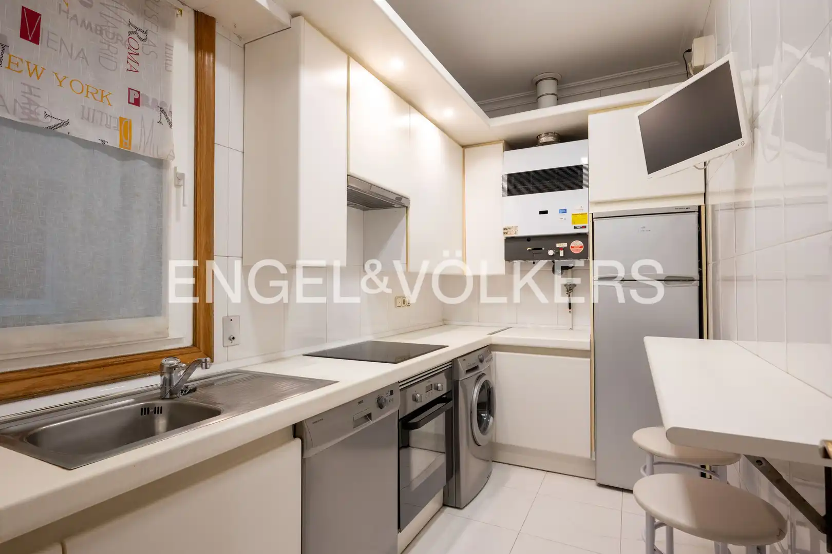 Küche von Wohnung zum Verkauf in Donostia - San Sebastián  mit Heizung, Parkett und Abstellraum