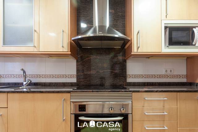 Piso en Venta en Carrer de Juan de Mena en La Vall d'Hebron