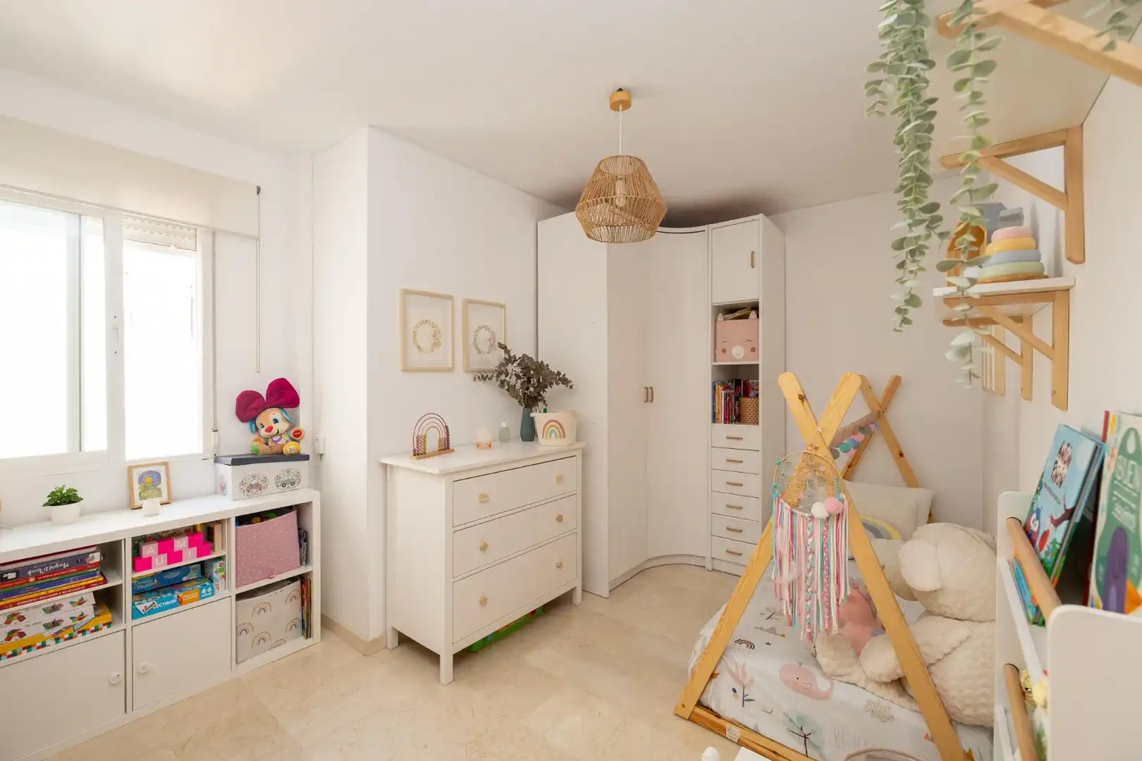 Habitación de Piso en venta en Churriana de la Vega con Aire acondicionado, Calefacción y Balcón