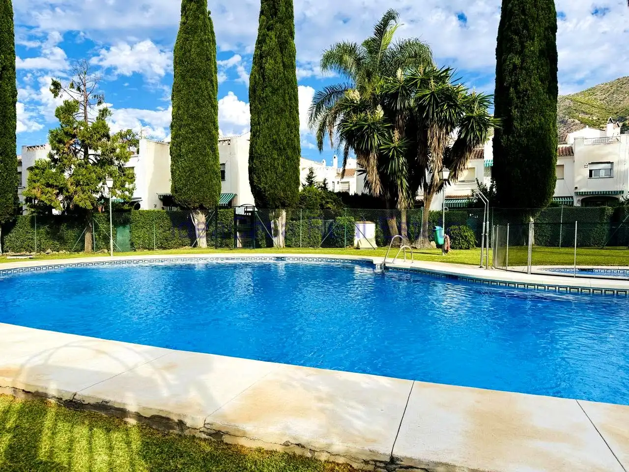 Casa pareada con piscina en venta en Urbanización La Casita Colorada, imagen 44