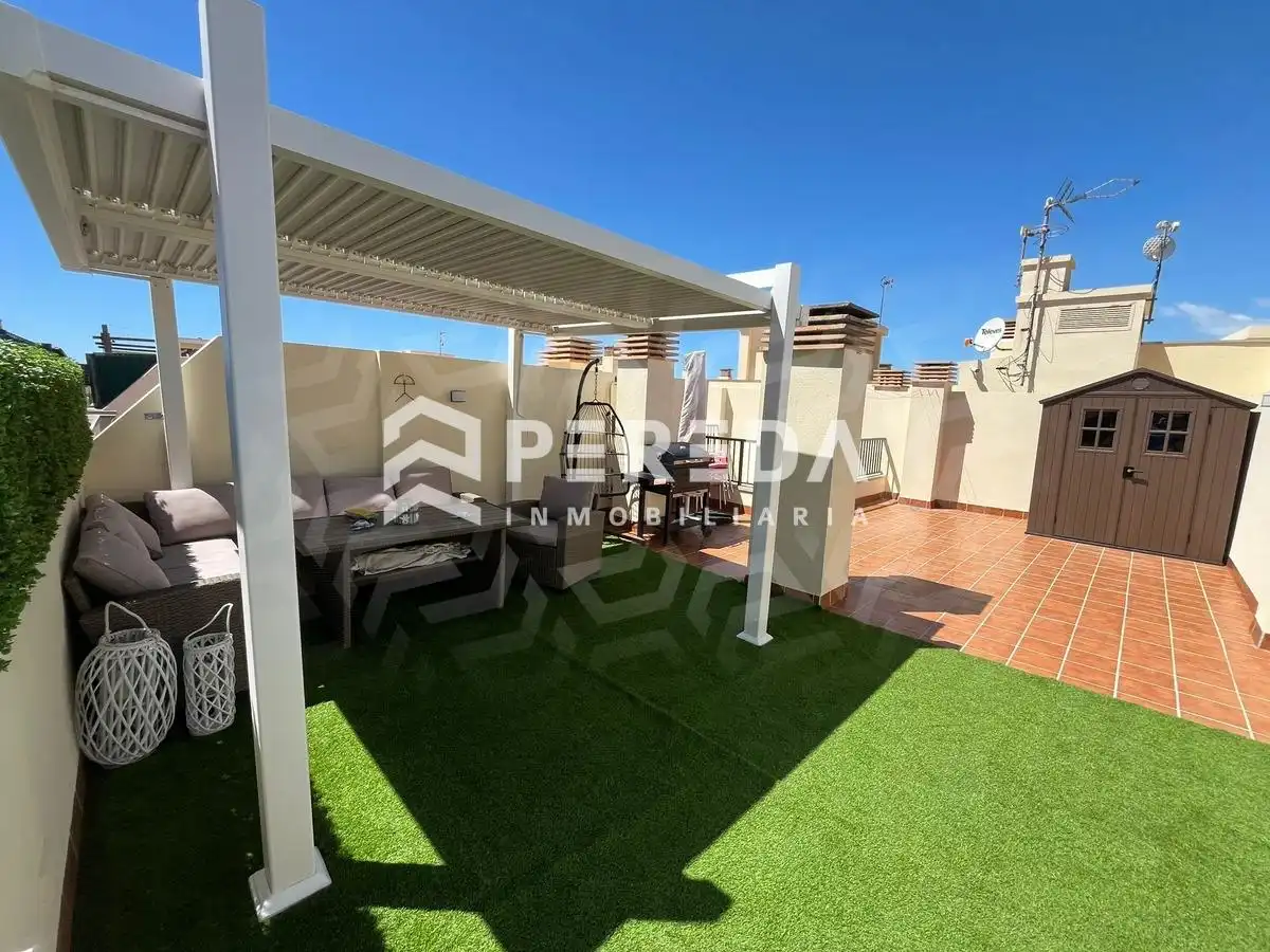 Terraza de Ático en venta en Roquetas de Mar con Aire acondicionado, Terraza y Amueblado